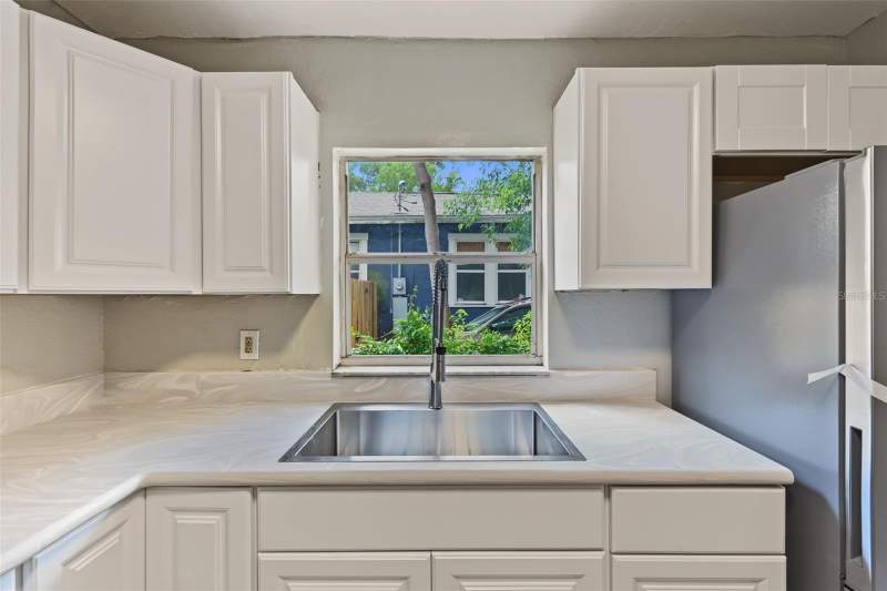 3 bedroom Single Family Residence at 6317 N Central Avenue, North Park, Tampa — photo 3