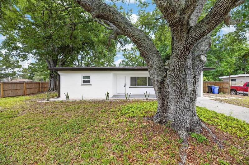 3 bedroom Single Family Residence at 204 7th Avenue, Ruskin City 1st Add, Ruskin — photo 2