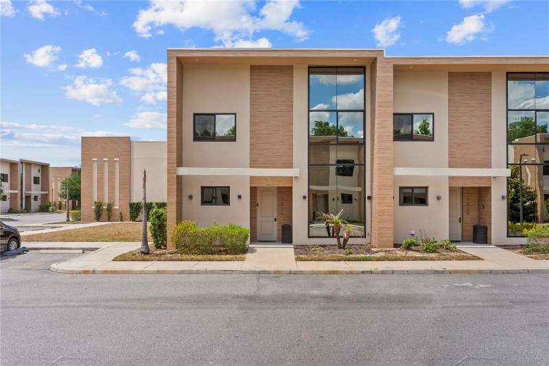 7526 BROOKLYN DRIVE home for sale in Magic Village