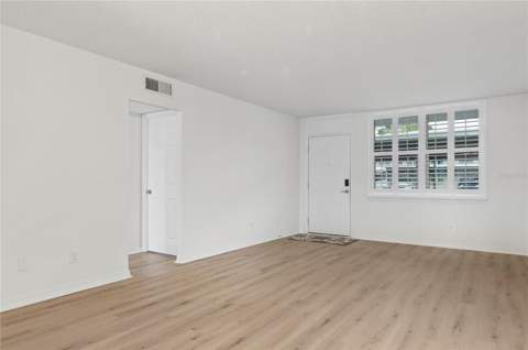 4895 Bay Street #109, St Petersburg FL - photo 11 of 39