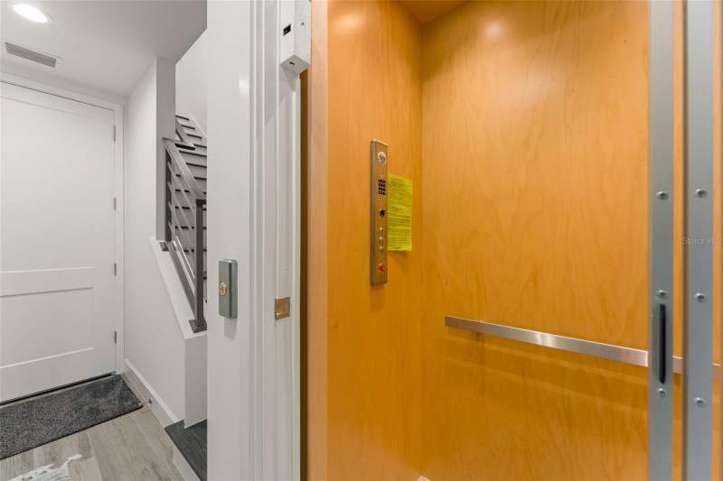 3 bedroom Townhouse at 131 OAK LAUREL DRIVE, PARK PLACE/WINTER GARDEN, WINTER GARDEN — photo 5