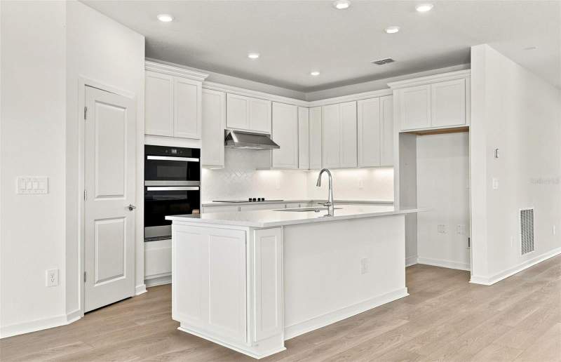3 bedroom Single Family Residence at 1719 Ruby Lane, Silverlake Phase 2, Lake Alfred — photo 3