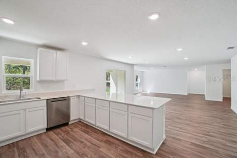 12048 Pembrooke Avenue, Weeki Wachee FL - photo 11 of 33