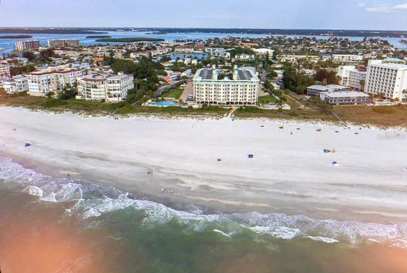 2 bedroom Condo - Hotel at 12000 Gulf Boulevard #304-W, Sunset Vistas Condo Hotel On The Gulf, Treasure Island — photo 2