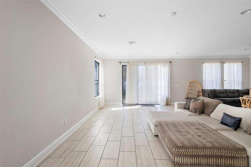 5 bedroom Single Family Residence at 1214 FOUNTAIN COIN LOOP, RESERVE/GOLDEN ISLE, ORLANDO — photo 5