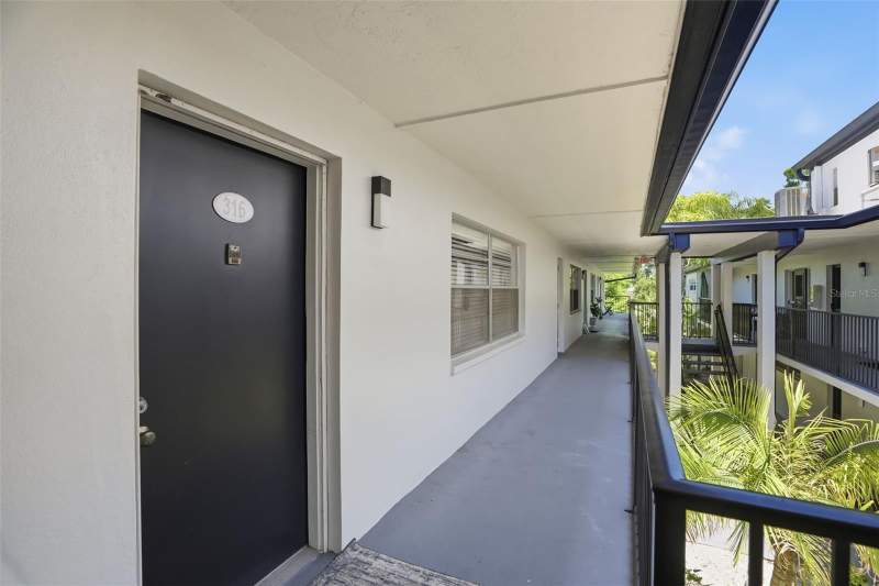 3 bedroom Condominium at 1127 King Arthur Court #316, King Arthurs Court Condo, Dunedin — photo 3