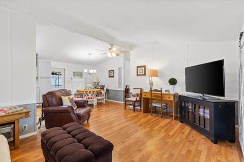 732 Royal Palm Avenue, The Villages FL - photo 14 of 30