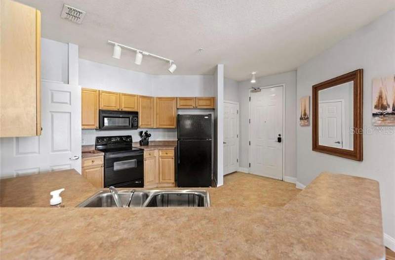 4 bedroom Condominium at 504 Terrace Ridge Circle #5, Terrace Ridge At Town Center East Condo, Davenport — photo 3