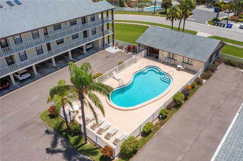 Harbor Pointe West Condo