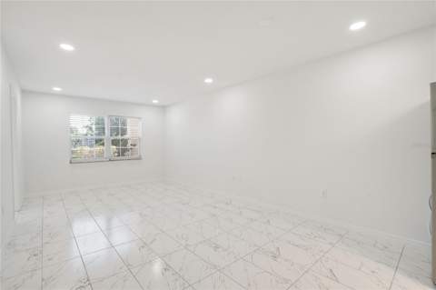 4013 Lake Bayshore Dr #107, Bradenton FL - photo 15 of 32