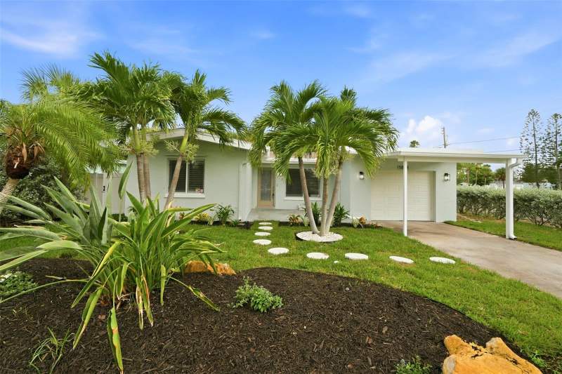 2 bedroom Single Family Residence at 15814 3rd Street, Lone Palm Beach 2nd Add, Redington Beach — photo 3
