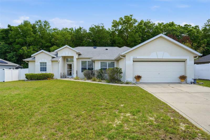 4 bedroom Single Family Residence at 2503 Gables Drive, 44 Gables Ph 03, Eustis — photo 2
