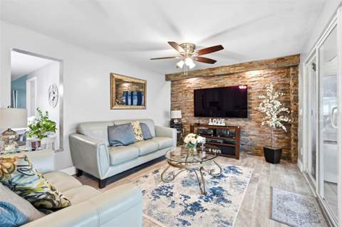 485 Flamingo Drive, Apollo Beach FL - photo 6 of 43