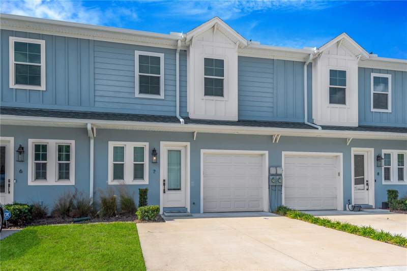 Ladue Lndgs TownhomesHomes for Sale in Tampa, FL