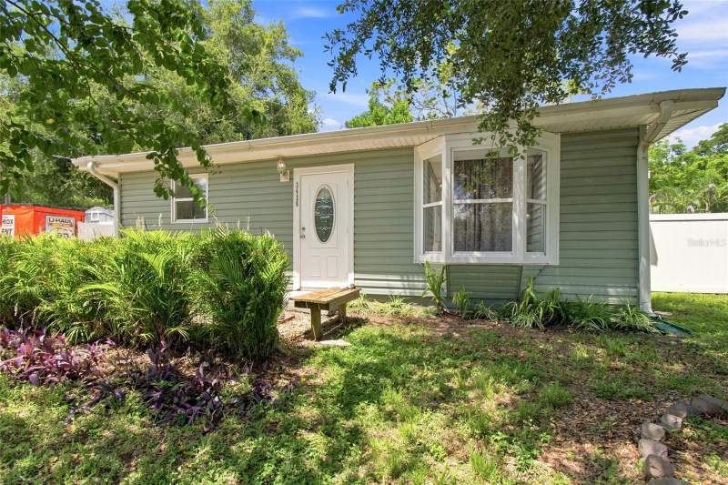 2 bedroom Single Family Residence at 3426 Riverview Drive, Elizabeth Court, Tampa — photo 1