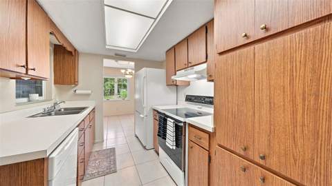 2465 Hibiscus Street, Sarasota FL - photo 13 of 42