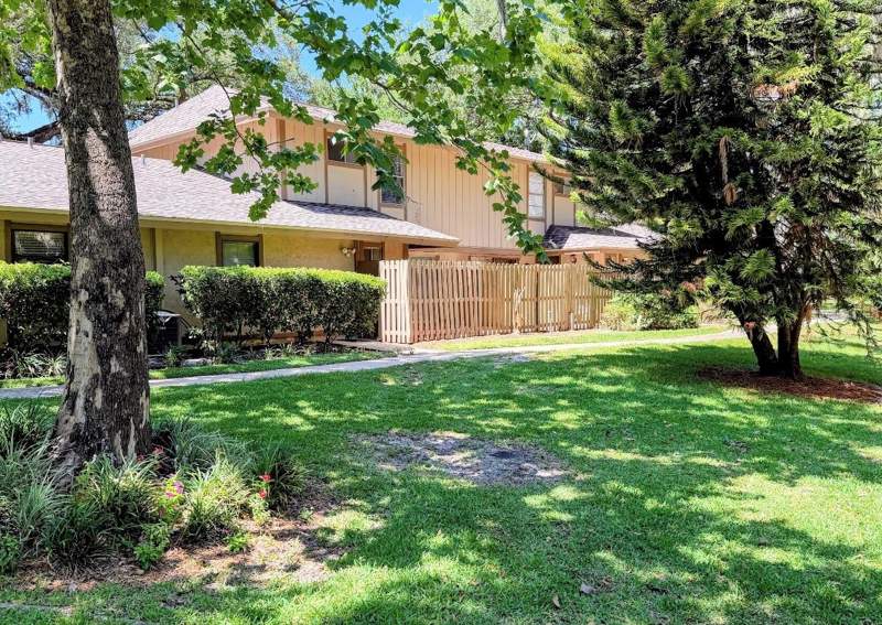 3 bedroom Townhouse at 3205 Deer Court, Buckhorn Creek Unit 1, Brandon — photo 3