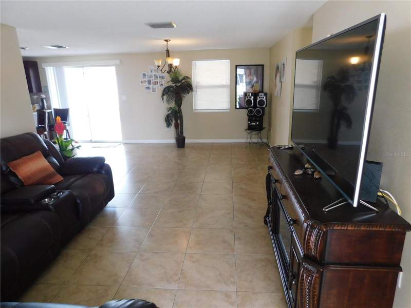 2 bedroom Single Family Residence at 3801 Darlington Road, Tahitian Homes, Holiday — photo 4