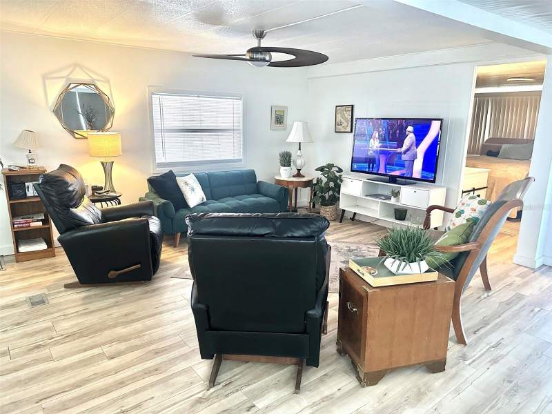 2 bedroom Mobile Home at 9790 66th Street #144, Clearwater Cascade M/H Park Unrec, Pinellas Park — photo 5