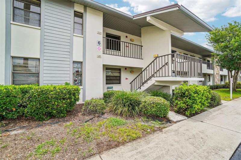 2 bedroom Condominium at 1601 43rd Street #224, Harshaw Lake Park Condo, St Petersburg — photo 4