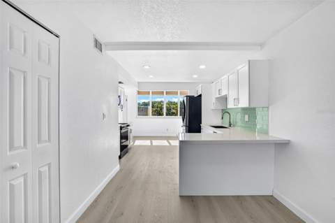 5095 Bay Street #310, St Petersburg FL - photo 8 of 36