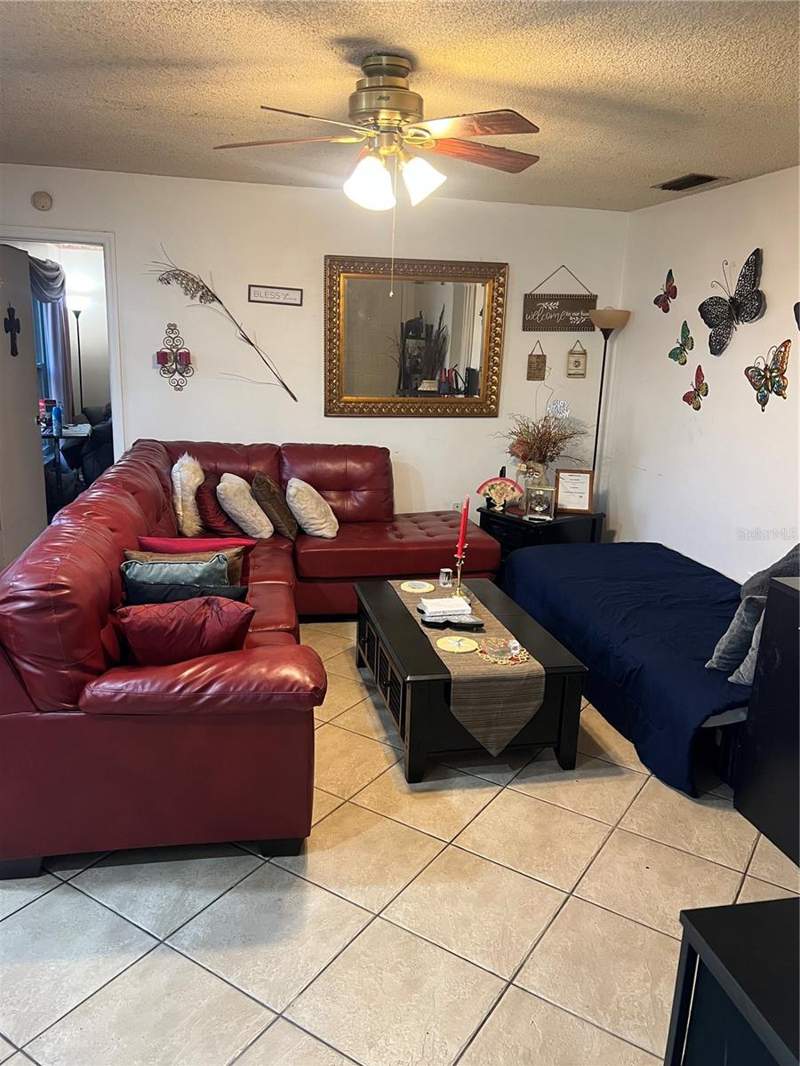 2 bedroom Townhouse at 437 HUNTER CIRCLE, COOPERSMITH VILLAGE AT POINCIANA, KISSIMMEE — photo 3