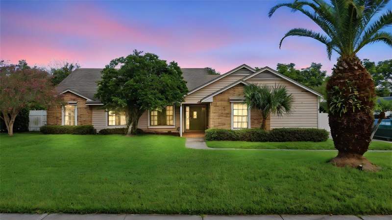 4 bedroom Single Family Residence at 1625 White Dove Drive, Tuscawilla Unit 12, Winter Springs — photo 1
