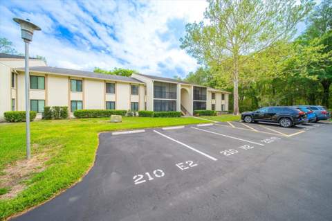1441 Pine Glen Lane #E2, Tarpon Springs FL - photo 20 of 27