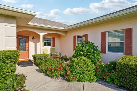 81 Fairway Circle, Umatilla FL - photo 6 of 46