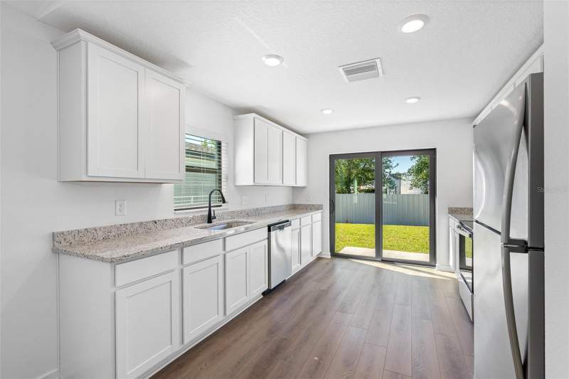 2 bedroom Single Family Residence at 11308 Linnet Road, Royal Highlands, Weeki Wachee — photo 5