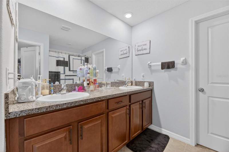 6 bedroom Single Family Residence at 10022 ROSE PETAL PLACE, TWIN CREEKS PH 1 & 2, RIVERVIEW — photo 5