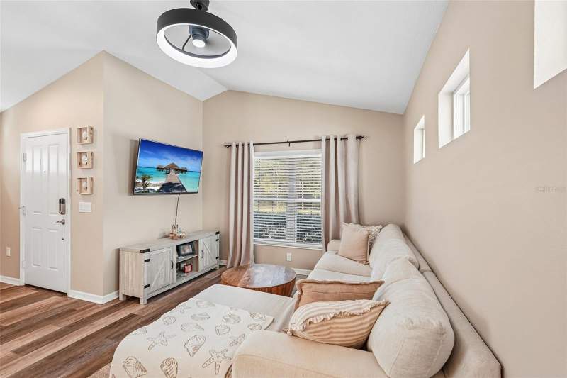 2 bedroom Single Family Residence at 12630 Shimmering Oak Circle, Grand Palm Ph 1A A, Venice — photo 5