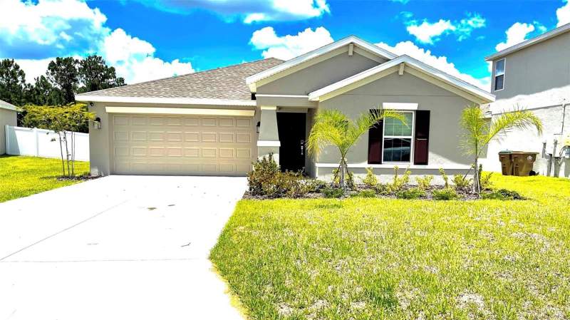 16419 GLASSY LOCH LOOP home for sale in Sawgrass Bay