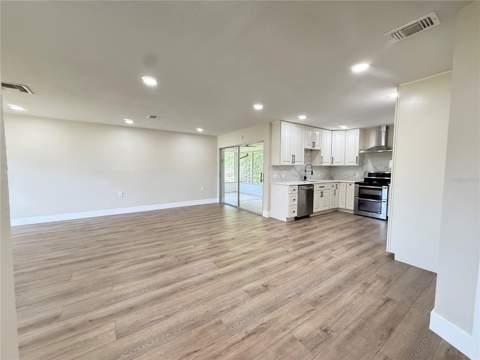 10501 Hardwood Court, Port Richey FL - photo 14 of 58