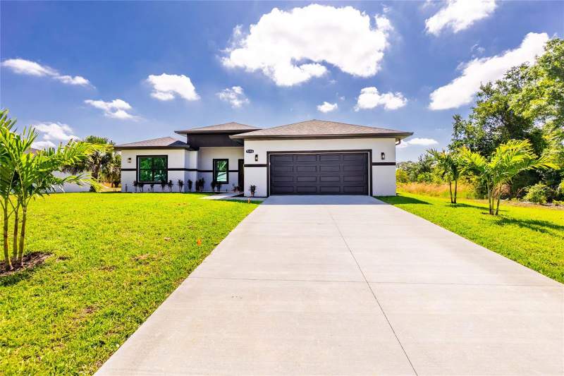 4 bedroom Single Family Residence at 7316 Donahue Street, Port Charlotte Sec 067, Port Charlotte — photo 2