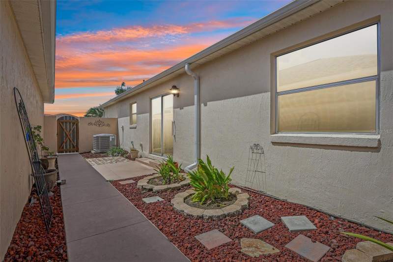 2 bedroom Villa at 309 Guido Avenue, The Villages, The Villages — photo 2