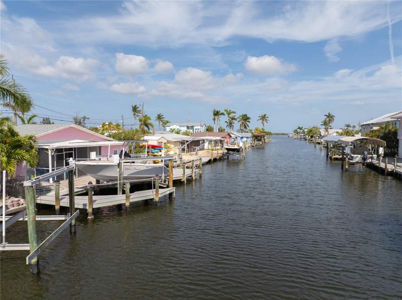 2 bedroom Single Family Residence at 11476 May Street, Island Harbors, Matlacha — photo 3