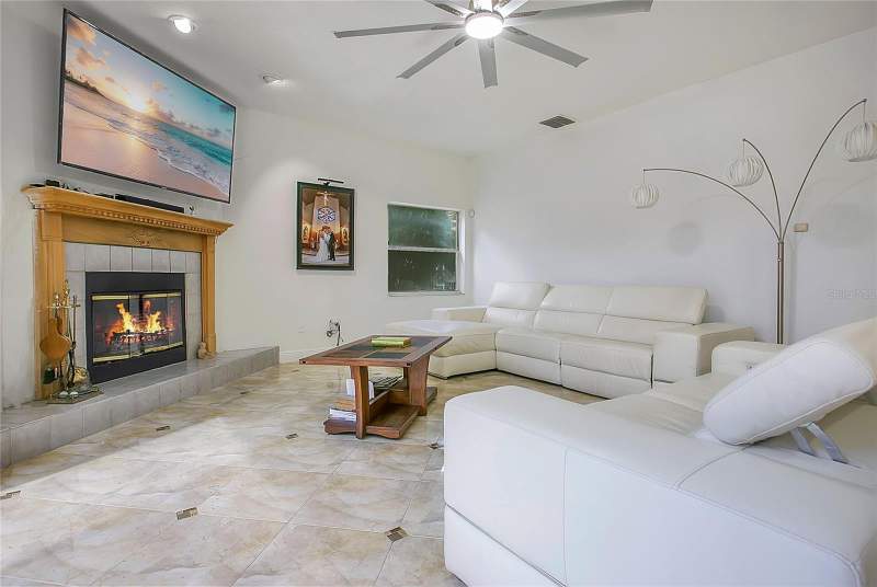 5 bedroom Single Family Residence at 7866 BARDMOOR HILL CIRCLE, METROWEST SEC 07, ORLANDO — photo 2