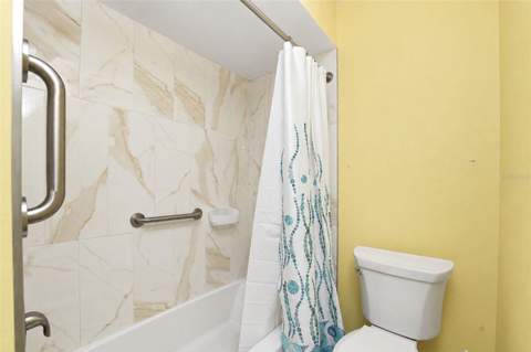 6468 Hamlet Drive #B, Englewood FL - photo 19 of 40