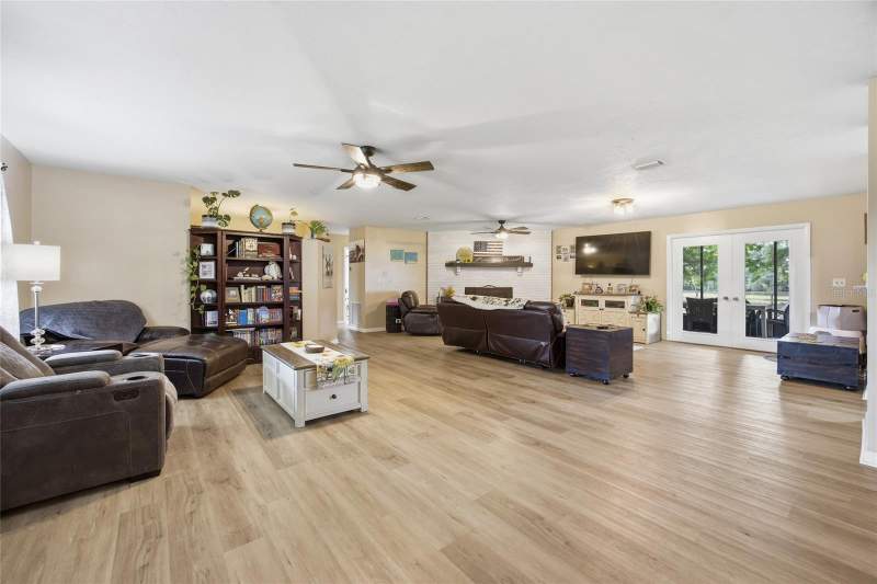 5 bedroom Farm at 13551 NE 14th Avenue, Citra, Citra — photo 4