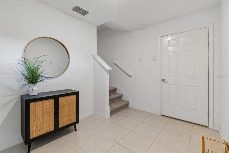 3 bedroom Townhouse at 873 Tennyson Mill Circle, Palm River Twnhms Pt Repl, Tampa — photo 4