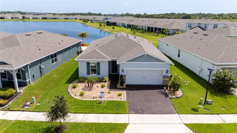 3 bedroom Single Family Residence at 1994 Spring Shower Circle, Tohoqua Ph 5A, Kissimmee — photo 2