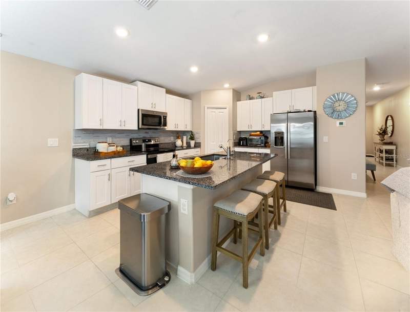 4 bedroom Single Family Residence at 36548 Garden Wall Way, Abbott Square Ph 1B, Zephyrhills — photo 3