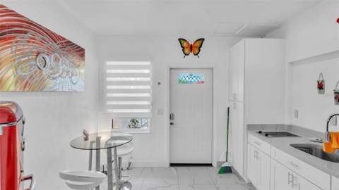 8301 Lopez Drive, Tampa FL - photo 15 of 63