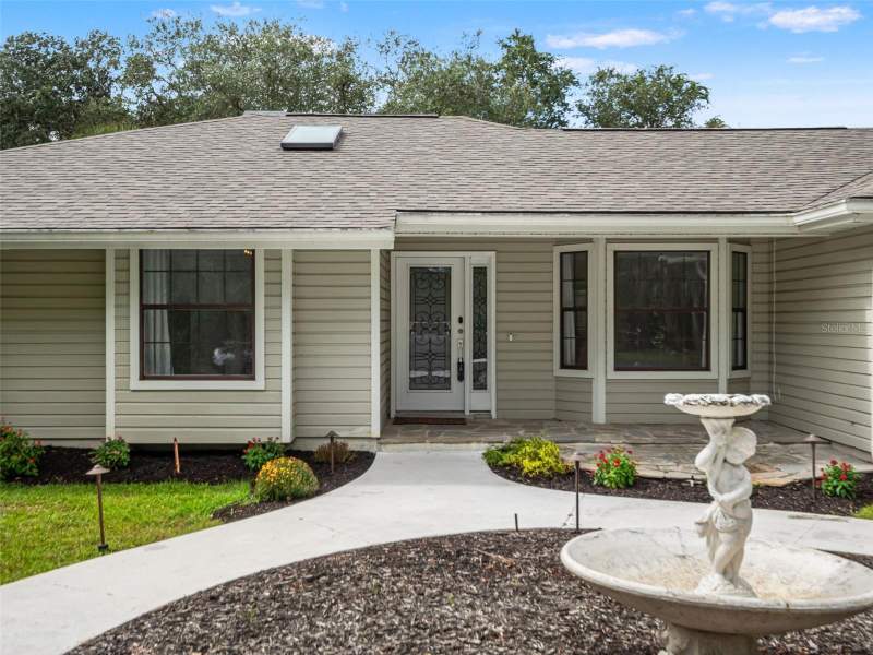4 bedroom Single Family Residence at 298 Lake Markham Road, Yankee Lake Sub, Sanford — photo 5
