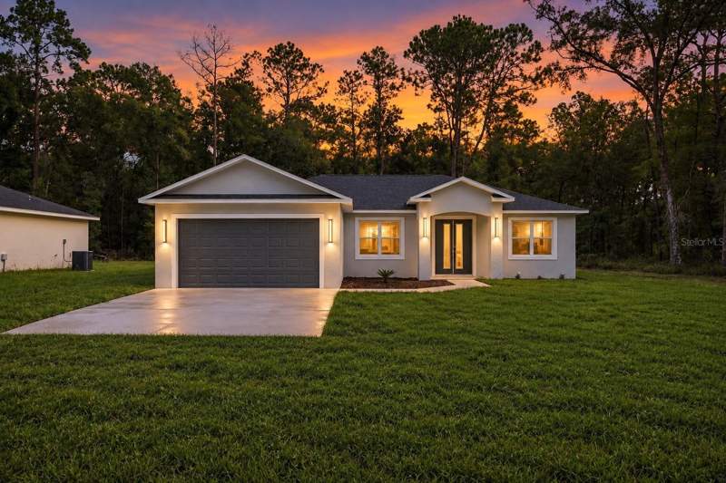 15696 SW 40TH PLACE ROAD home for sale in Rainbow Park