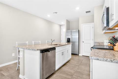 3729 Radiant Mountain Drive, Plant City FL - photo 10 of 38