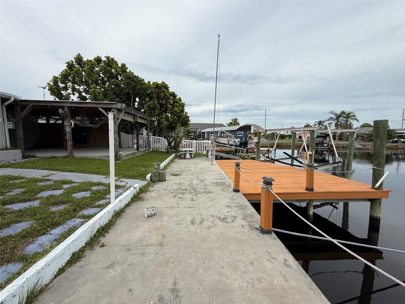 2 bedroom Single Family Residence at 12739 3rd Isle, Leisure Beach, Hudson — photo 5