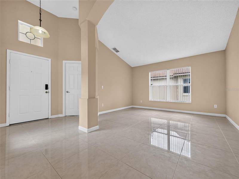 4 bedroom Single Family Residence at 507 Canary Island Court, Waterford Chase Village Tract E, Orlando — photo 3
