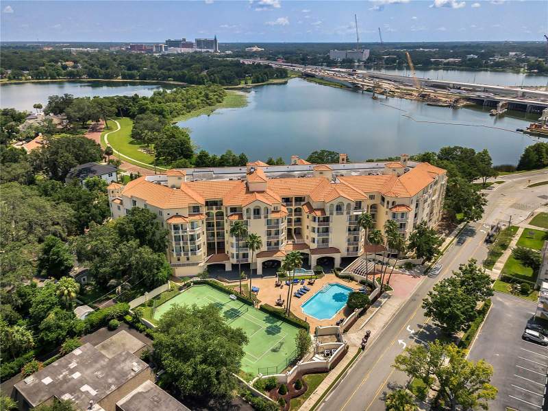 Renaissance At Lake Ivanhoe Condo